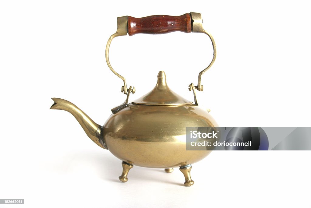 Antyczny Czajnik do herbaty - Zbiór zdjęć royalty-free (Czajnik do herbaty - Naczynia stołowe)