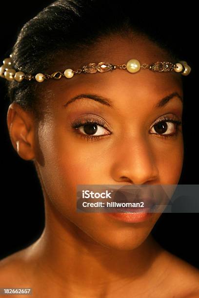 Princess Portrait Der Seite Stockfoto und mehr Bilder von Prinzessin - Prinzessin, 20-24 Jahre, Afrikanischer Abstammung