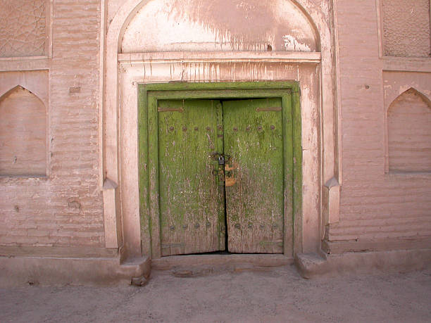 Cтоковое фото Старинный зеленый дверь