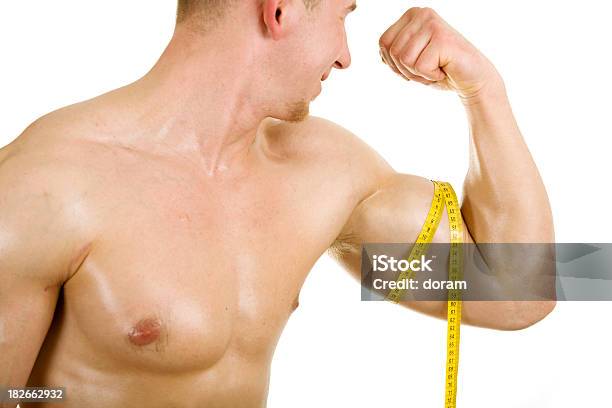 Homem Com Sua Biceps - Fotografias de stock e mais imagens de Adulto - Adulto, Articulação humana, Bonito - pessoa