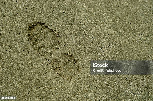 Shoeprint Stockfoto und mehr Bilder von Abschied - Abschied, Fotografie, Fußabdruck