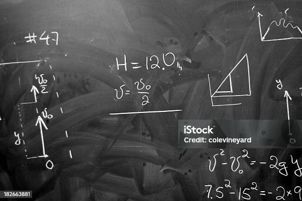 Która Wygląda Jak Narysowana Kredą - zdjęcia stockowe i więcej obrazów Algebra - Algebra, Budynek szkolny, Czarny kolor