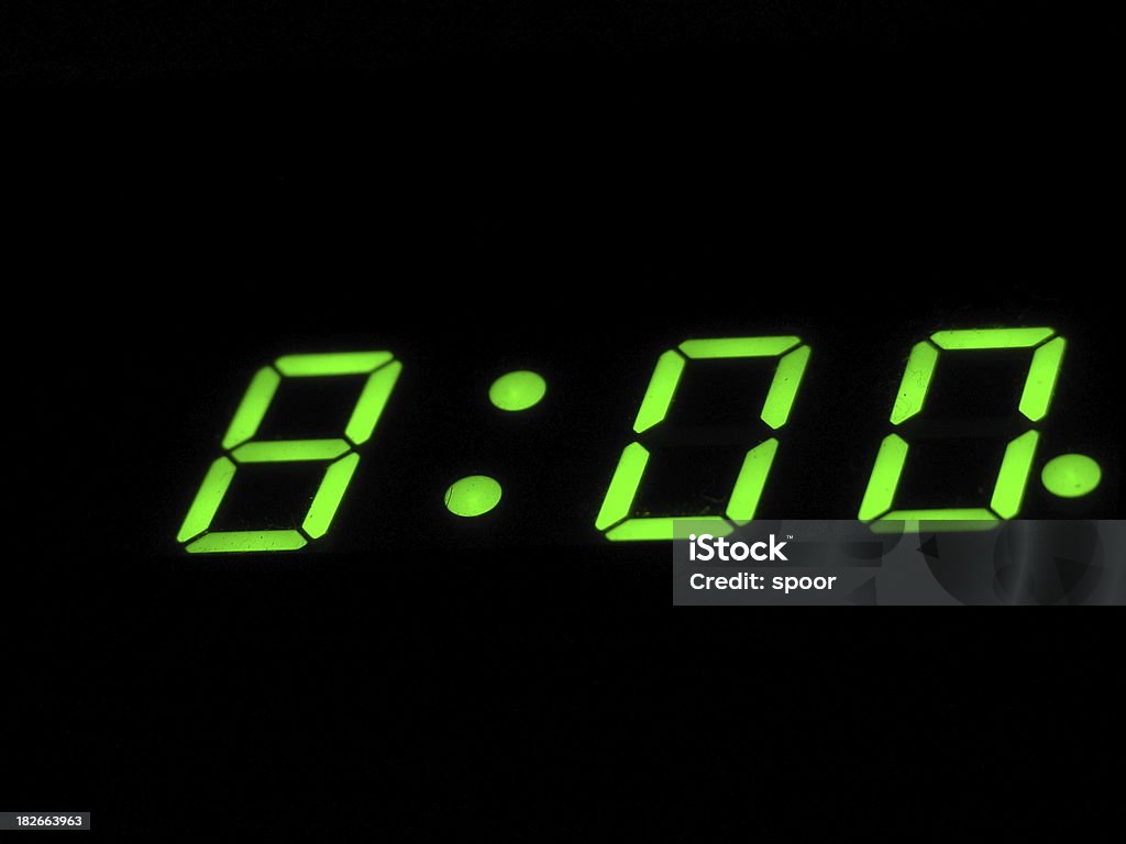 8 o'reloj en el alarmclock - Foto de stock de Reloj libre de derechos