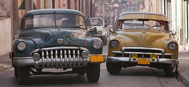 istock Old cars, Santiago de Cuba 182664005