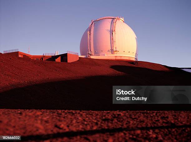 Observatorio De Keck Hawai Foto de stock y más banco de imágenes de Azul - Azul, Cielo, Ciencia