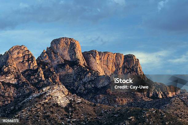 Photo libre de droit de Coucher De Soleil Sur La Chaîne De Santa Catalina banque d'images et plus d'images libres de droit de Abrupt - Abrupt, Arizona, Beauté