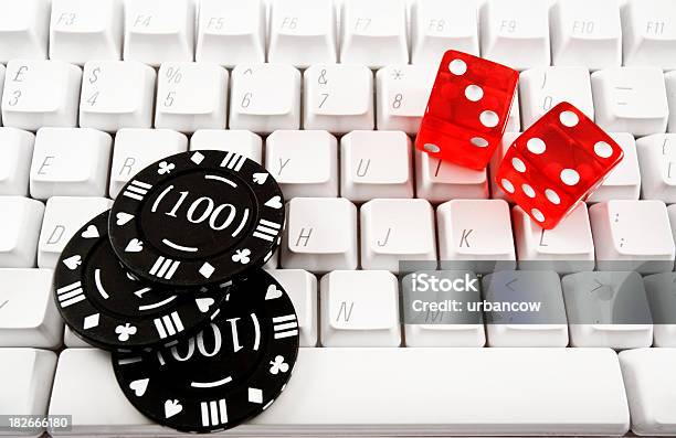 Online Gry Hazardowe - zdjęcia stockowe i więcej obrazów Hazard - Hazard, Internet, Bankructwo