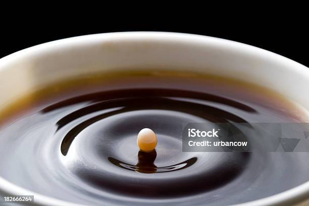 Tiempo De Café Foto de stock y más banco de imágenes de Café - Bebida - Café - Bebida, Salpicar, Macrofotografía