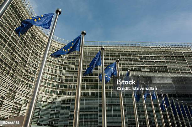 Commissione Europea - Fotografie stock e altre immagini di Affari - Affari, Ambientazione esterna, Asta - Oggetto creato dall'uomo