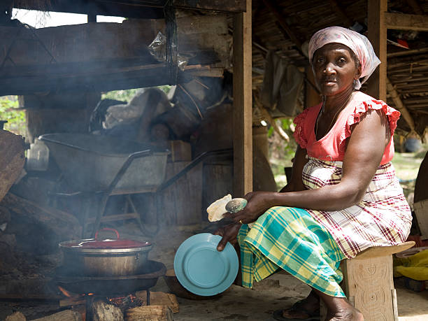 istock Suriname, preparing food. 182667388