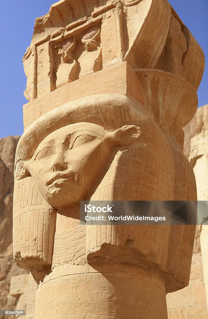 Hator coluna da rainha Hatshepsut Templo - Foto de stock de Amor royalty-free