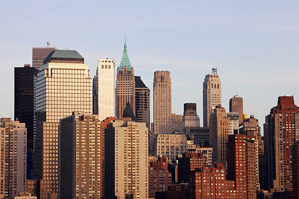 istock New York Skyline At Sunset 182667799