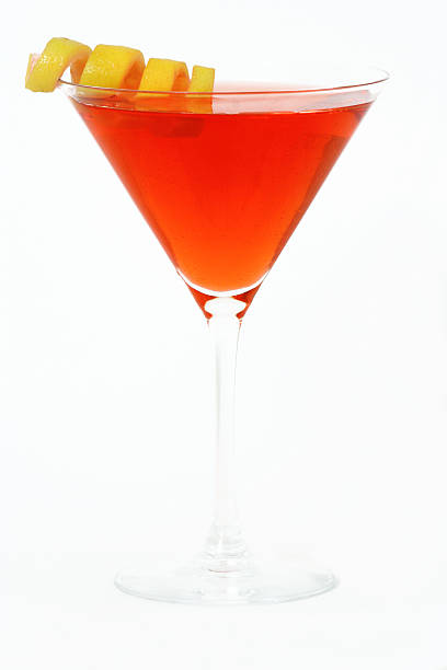 alcol- martini con un tocco particolare - manattan foto e immagini stock