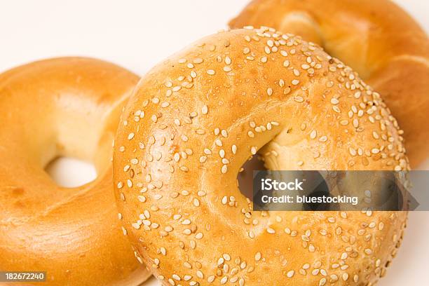 Photo libre de droit de Des Bagels banque d'images et plus d'images libres de droit de Aliment - Aliment, Aliments et boissons, Bagel