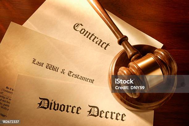 Documentos Sagreements Foto de stock y más banco de imágenes de Derecho - Derecho, Divorcio, Testamento