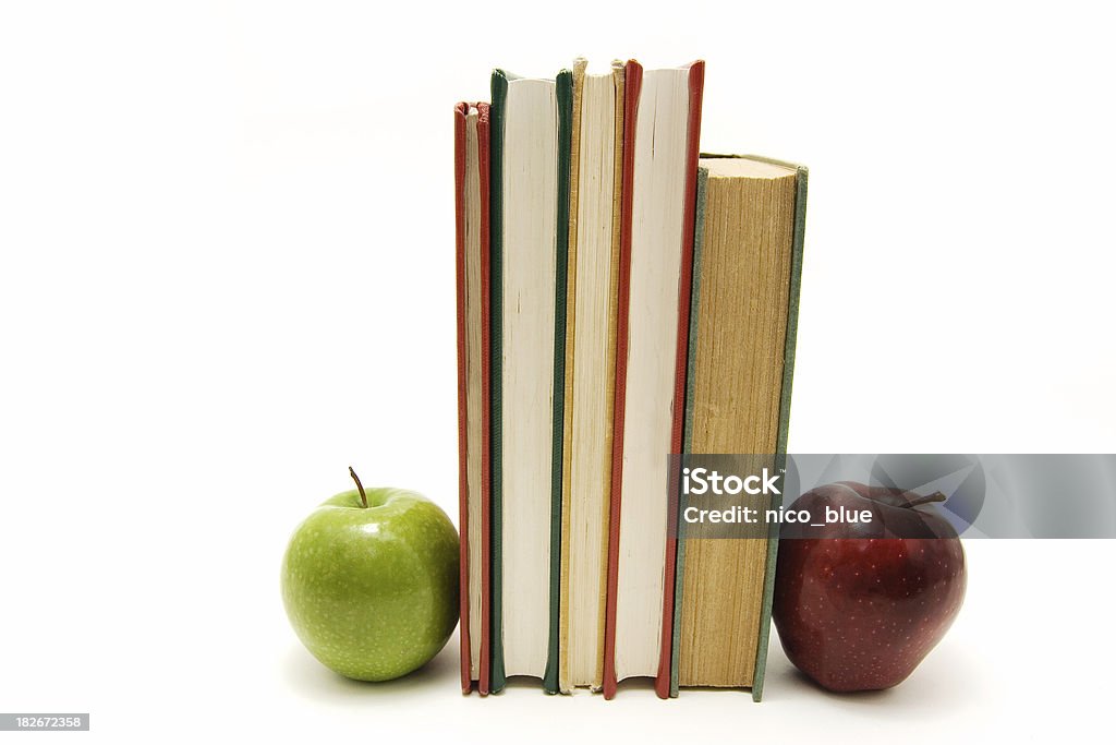 Livros e maçã - Foto de stock de Alimentação Saudável royalty-free