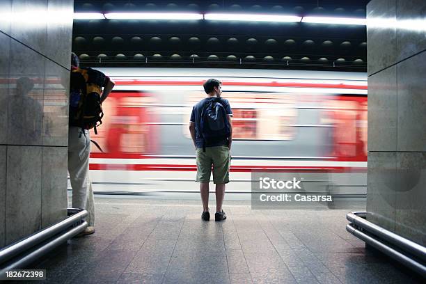 Metro 4 Foto de stock y más banco de imágenes de Praga - Praga, Metro - Transporte, Transporte público