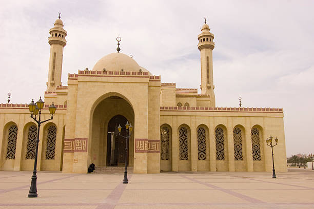 istock Al Fateh mosque Bahrain 182672867