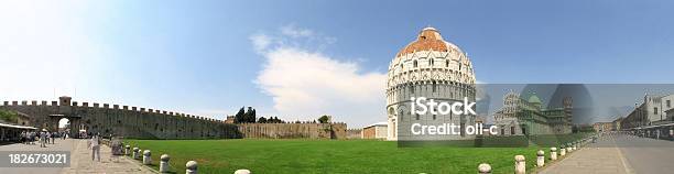 Panorama De Pisa Foto de stock y más banco de imágenes de Apoyarse - Apoyarse, Catedral, Cultura Italiana