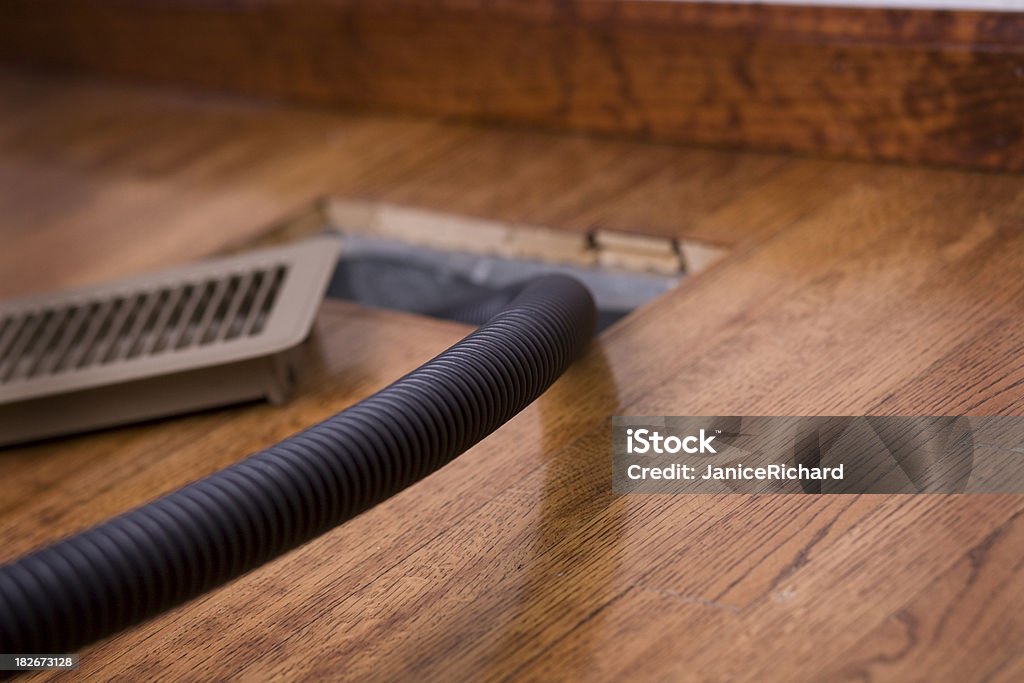 Calefacción por ventilación primeros elementos de conducto de aire - Foto de stock de Conducto de aire libre de derechos