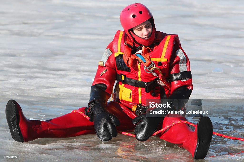 Agua helada rescuer - Foto de stock de Accesorio de cabeza libre de derechos