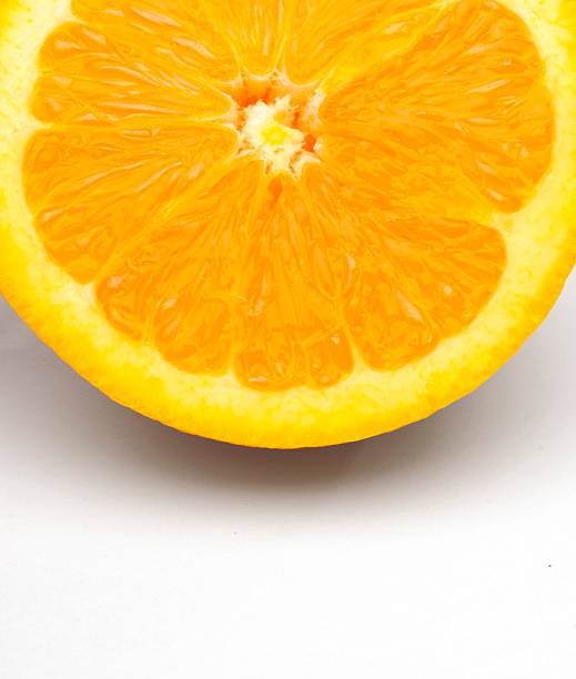 新鮮なオレンジスライス islolated オンホワイトにしましょう。 ストックフォト