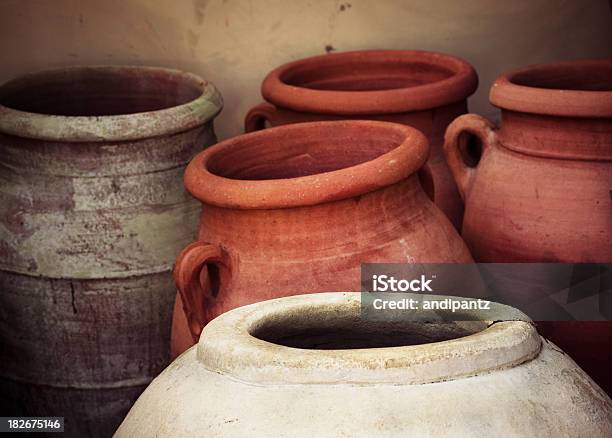 オールド鍋 - 粘土のストックフォトや画像を多数ご用意 - 粘土, 花瓶, カラー画像