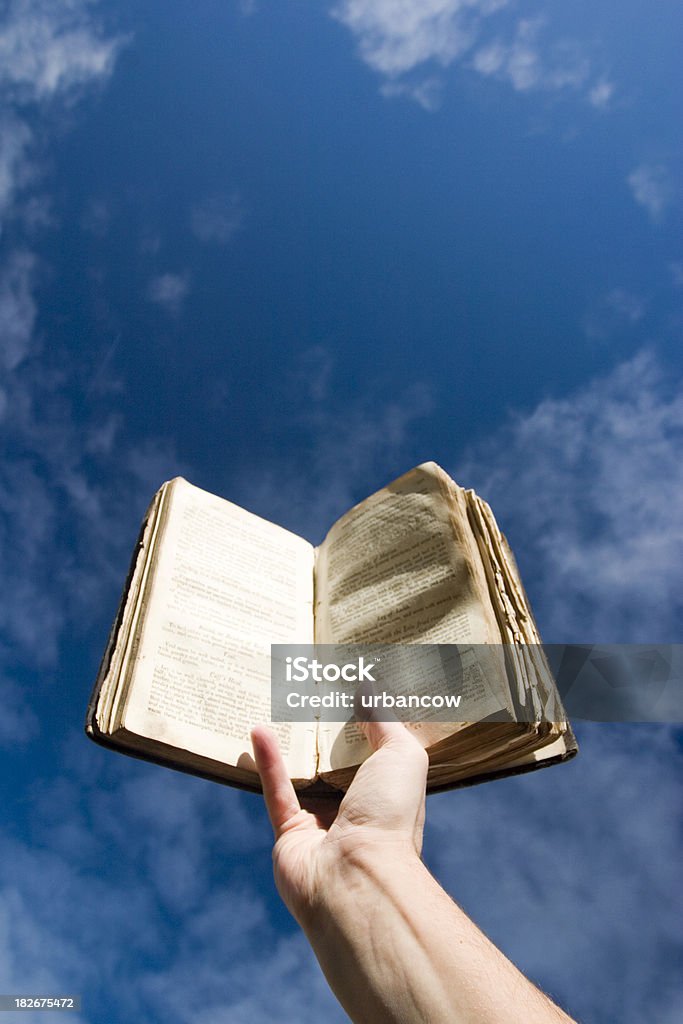 La lettura - Foto stock royalty-free di Bibbia