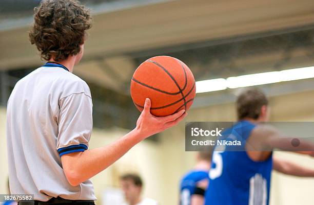 Basket Andiamo - Fotografie stock e altre immagini di Arbitro - Arbitro, Basket, Palla da pallacanestro