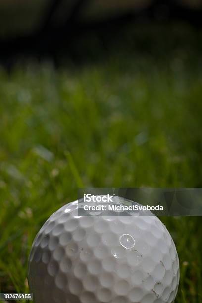 Photo libre de droit de Balle De Golf banque d'images et plus d'images libres de droit de Activité de loisirs - Activité de loisirs, Balle de golf, Balle ou ballon