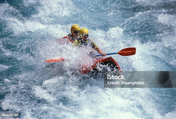 White Water Rafting Auf Stockfoto und mehr Bilder von Wildwasser-Floßfahrt - Wildwasser-Floßfahrt, Zusammenarbeit, Abenteuer