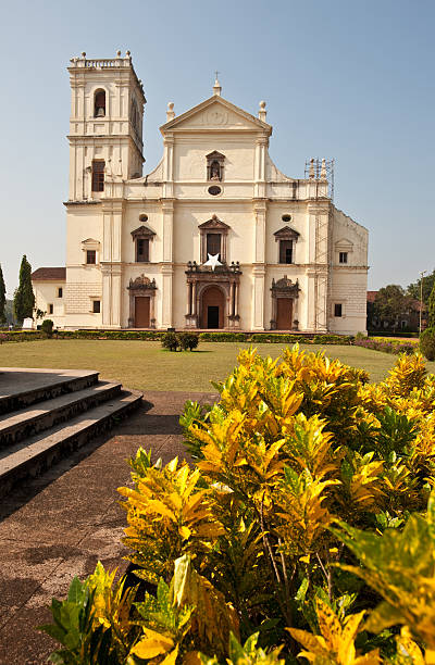 istock Se Cathedral in Old Goa, India 182677592
