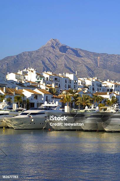 Puerto Banús - Fotografie stock e altre immagini di Marbella - Marbella, Puerto Banús, Spagna