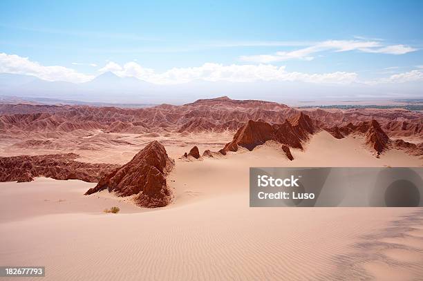 Vale Da Mortedeserto De Atacama Chile - Fotografias de stock e mais imagens de Altiplano - Altiplano, Ao Ar Livre, Areia