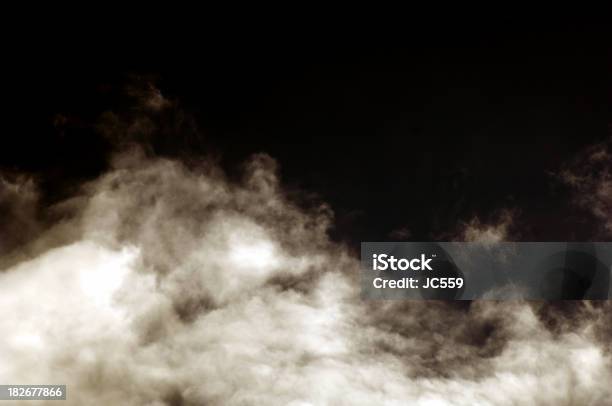 Черные И Белые Облака — стоковые фотографии и другие картинки Дым - Дым, Похожий на дымку, Без людей