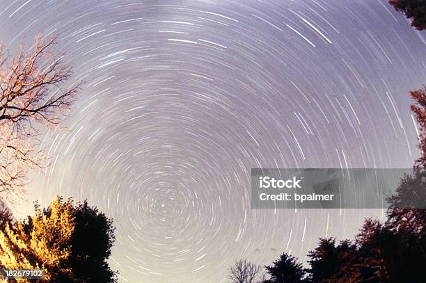 A Exposição 30 Minutos Estrela Do Norte - Fotografias de stock e mais imagens de Céu - Céu, Círculo, Destino de Viagem