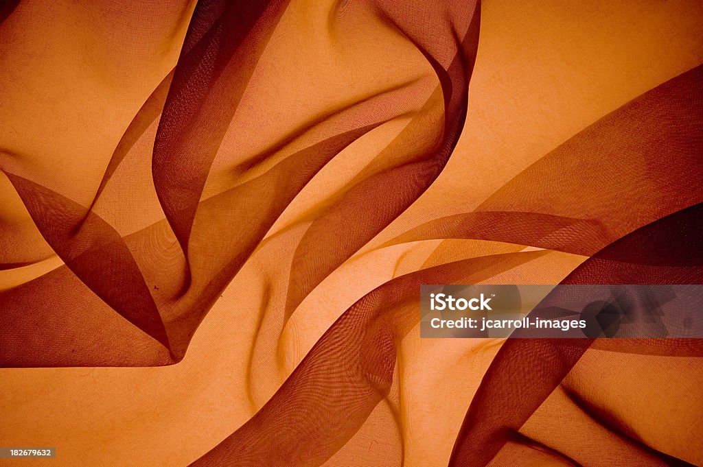 Oro rosso ardente tessuto di seta - Foto stock royalty-free di Materiale tessile