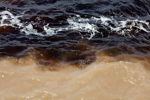 istock Meeting of waters 182679832