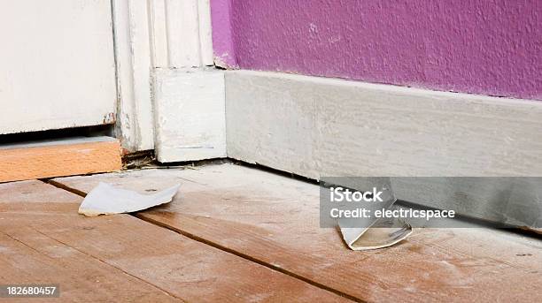 Foto de Feito Usando Coronata e mais fotos de stock de Lixa - Lixa, Pintar, Poeira