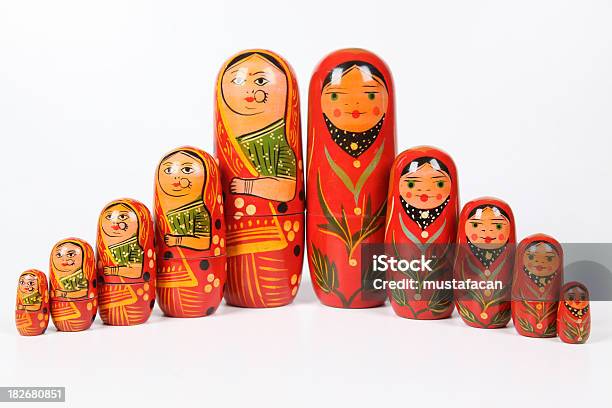 Foto de Ninhos Bonecas Russas e mais fotos de stock de Babushka - Babushka, Boneca Russa, Colorido