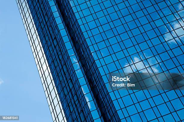 ディテールの超高層ビルの金融街フランクフルト ドイツ - まぶしいのストックフォトや画像を多数ご用意 - まぶしい, アルミニウム, イルミネーション