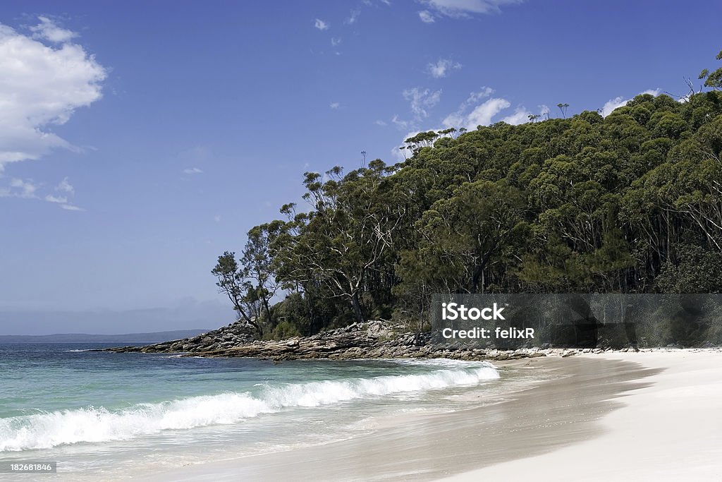 Isolato spiaggia - Foto stock royalty-free di Acqua