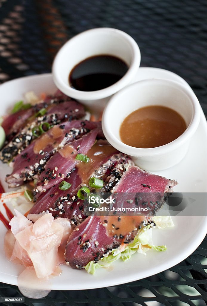 Sashimi de atum Ahi - Foto de stock de Alface royalty-free