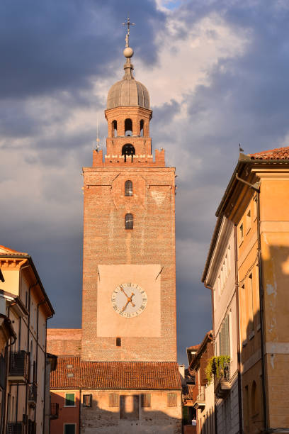 castelfranco veneto średniowieczne miasto - tower treviso veneto palace zdjęcia i obrazy z banku zdjęć