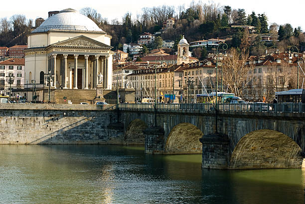 istock Bridge on the river po in Turin, Italy 182682294
