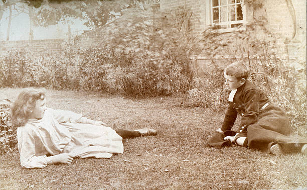 istock Victorian friends - Boy and girl 182682616
