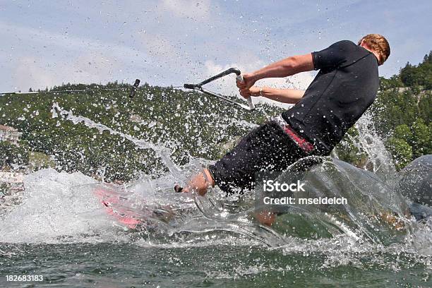 1 De Wakeboard Foto de stock y más banco de imágenes de Esquí acuático en tabla de surf - Esquí acuático en tabla de surf, Agua, Deporte