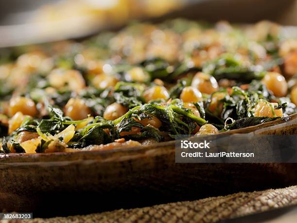 O Grão De Bico Com Spinich E Bacon - Fotografias de stock e mais imagens de Acompanhamento - Acompanhamento, Alimentação Saudável, Bacon