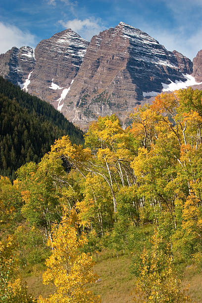 istock Maroon Bells with Colorful Aspen Foreground 182683488
