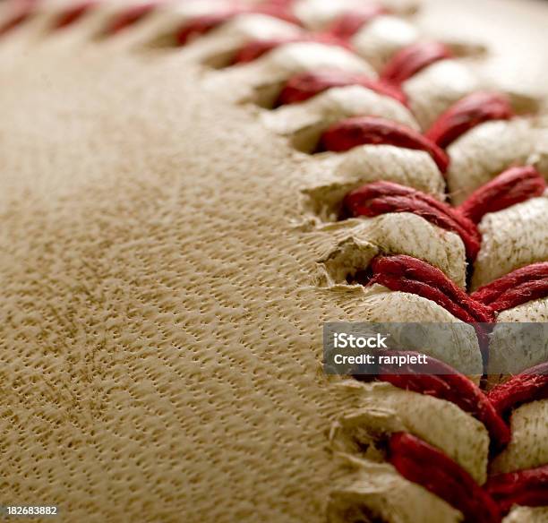 Photo libre de droit de Gros Plan De Baseball banque d'images et plus d'images libres de droit de Antiquités - Antiquités, Balle de baseball, Baseball